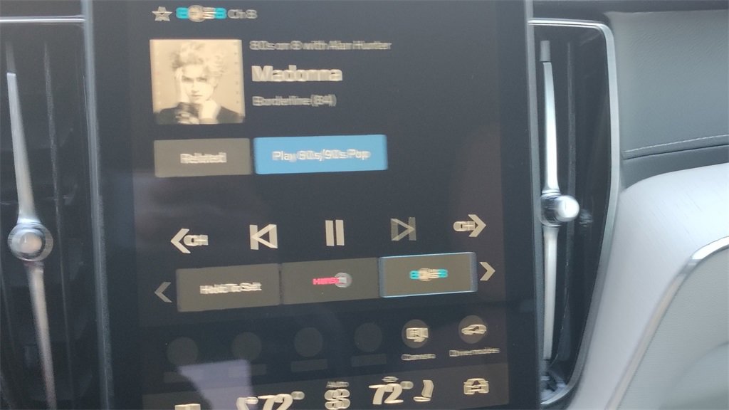 New 2026 Volvo XC60 B5 Ultra w/ Climate Package image 21