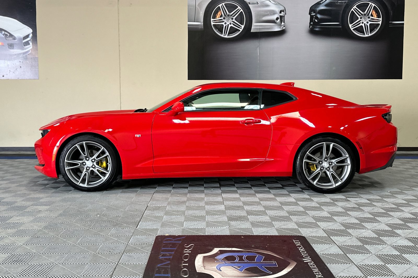 Used 2020 Chevrolet Camaro LT w/ RS Package RWD image 7