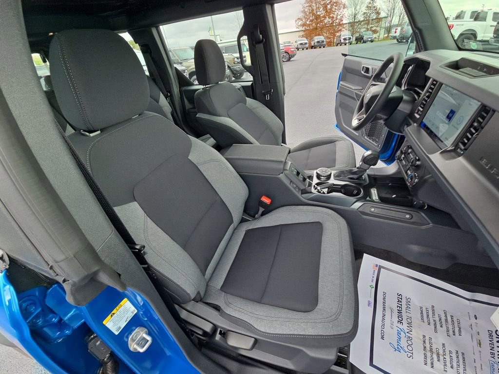 New 2025 Ford Bronco 4-Door AWD/4WD image 24