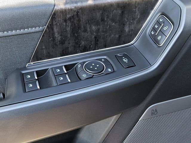 New 2026 Ford F250 Lariat w/ Black Appearance Package image 26