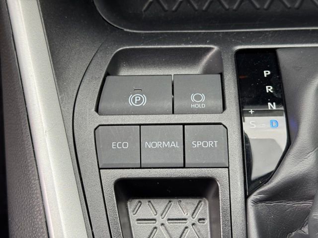 Used 2025 Toyota RAV4 LE image 25