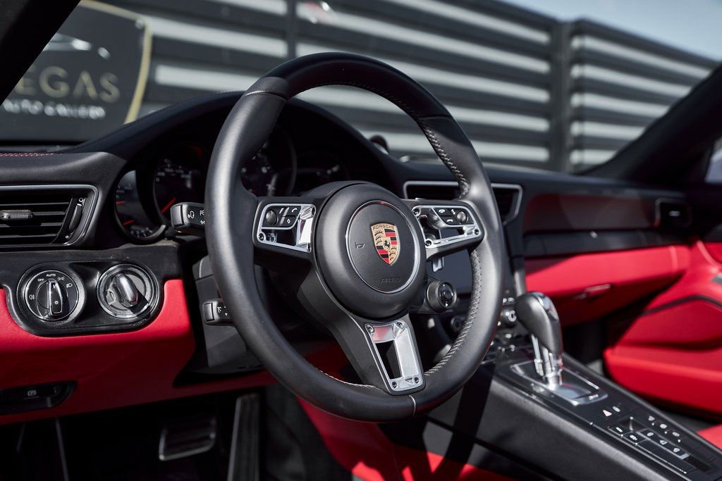 Used 2019 Porsche 911 Carrera GTS image 31