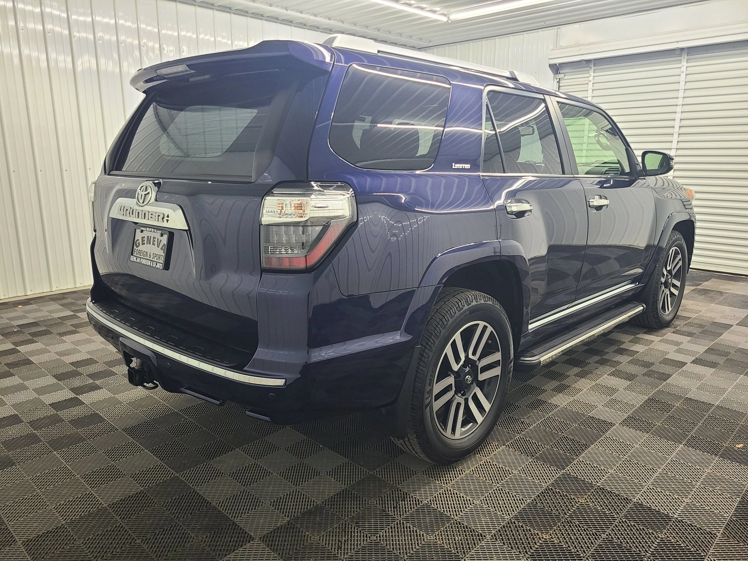 Used 2018 Toyota 4Runner Limited AWD/4WD image 11