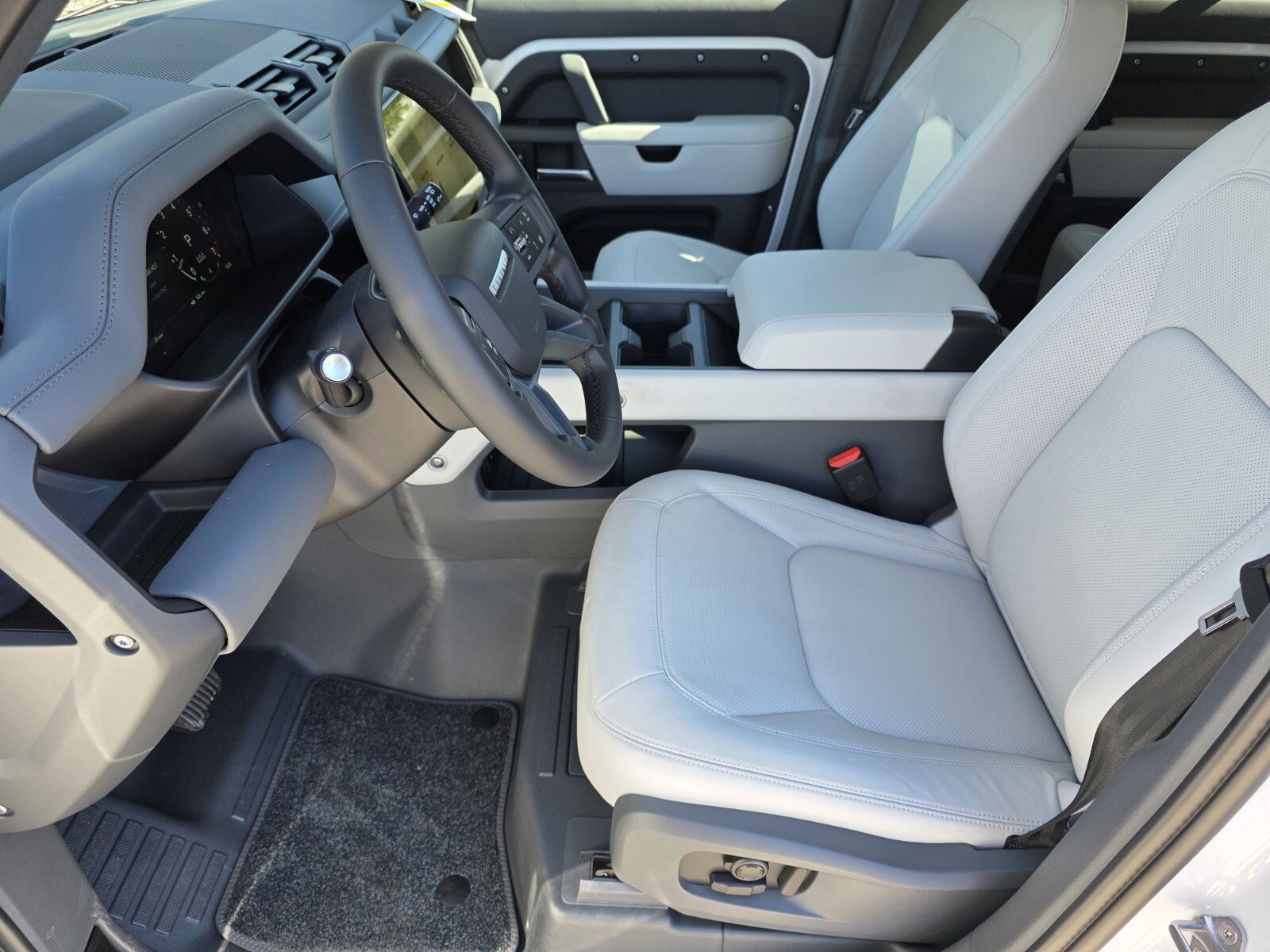 Used 2026 Land Rover Defender 110 S image 10