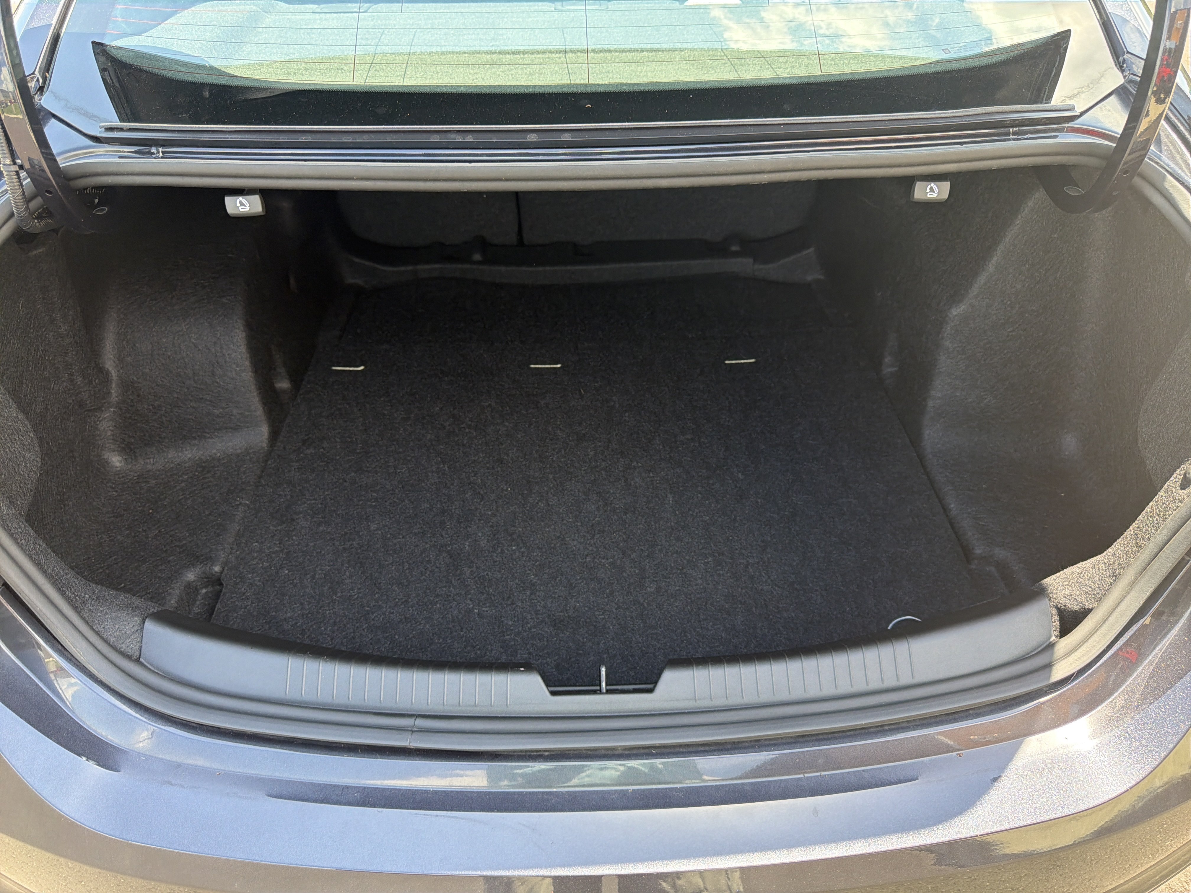 Used 2023 Chevrolet Malibu LS FWD image 24