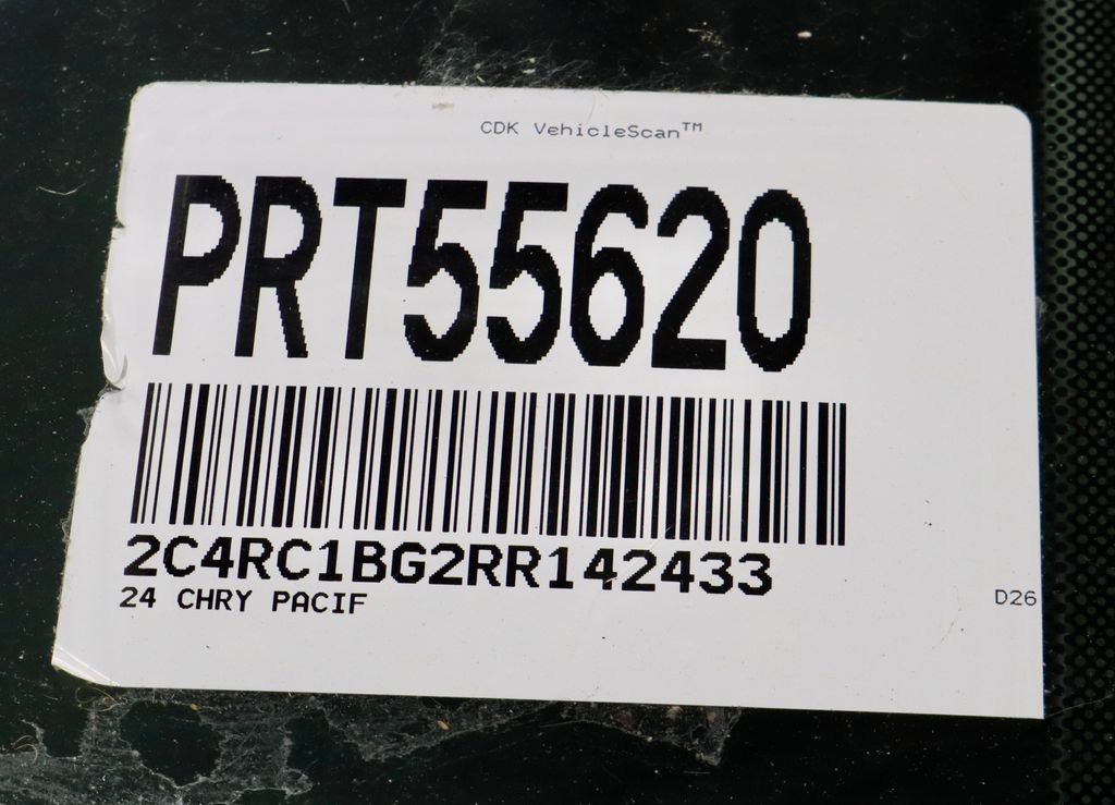 Used 2024 Chrysler Pacifica Touring-L FWD image 37