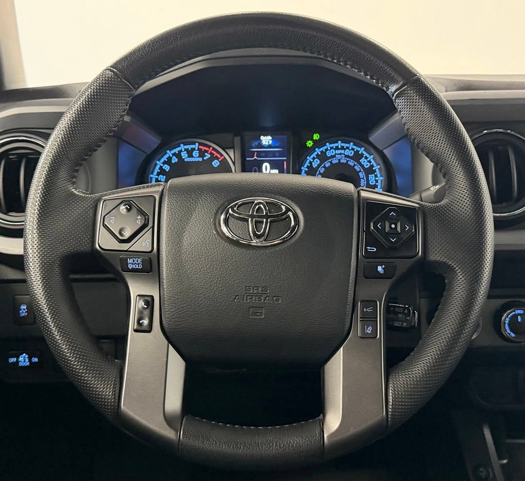 Used 2023 Toyota Tacoma TRD Sport AWD/4WD image 15