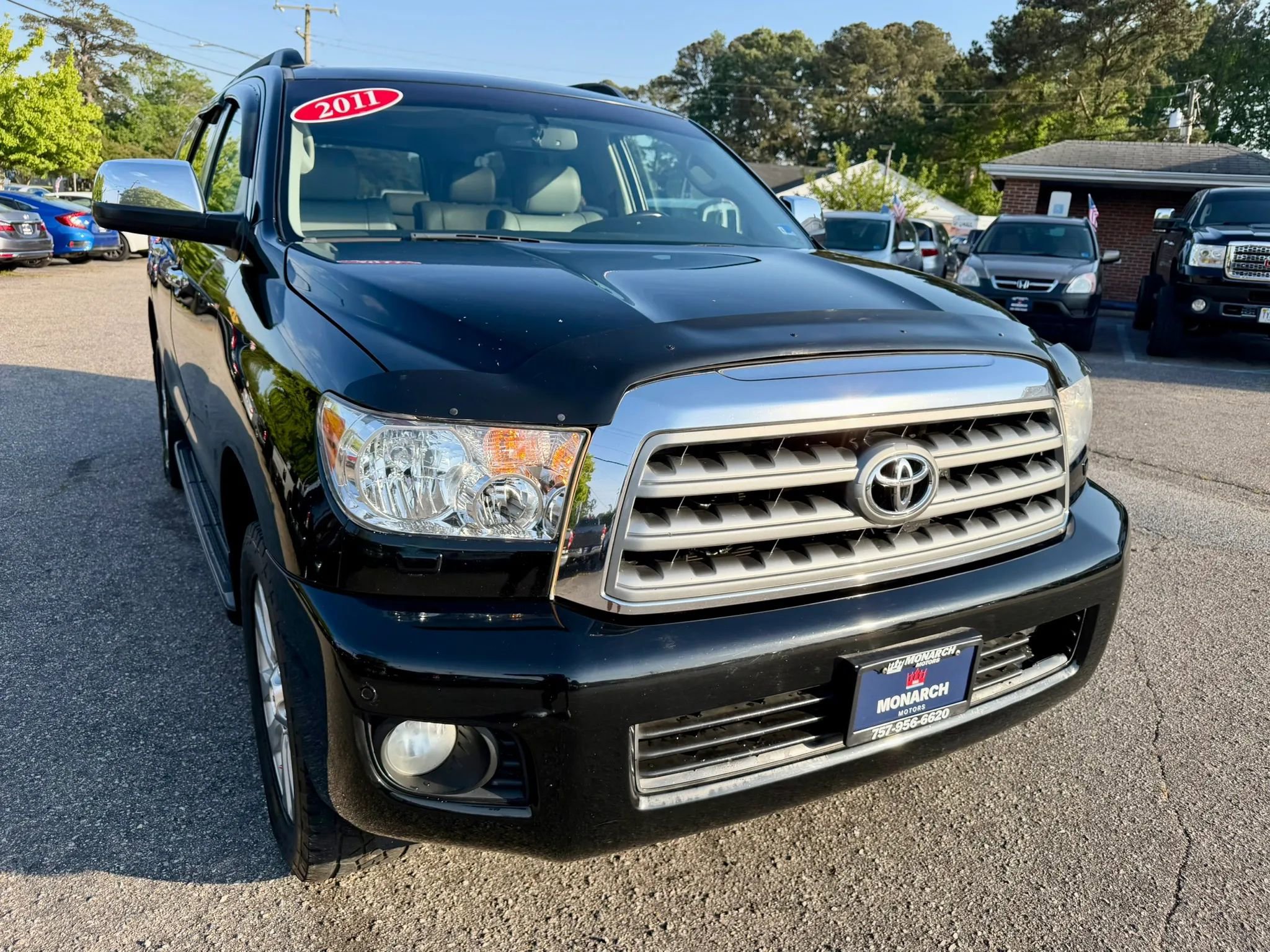 Used 2011 Toyota Sequoia Platinum AWD/4WD image 7
