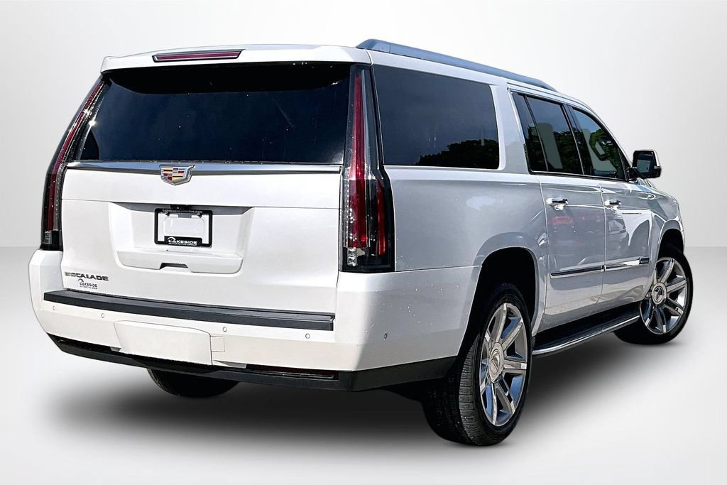 Used 2017 Cadillac Escalade ESV Luxury AWD/4WD image 5