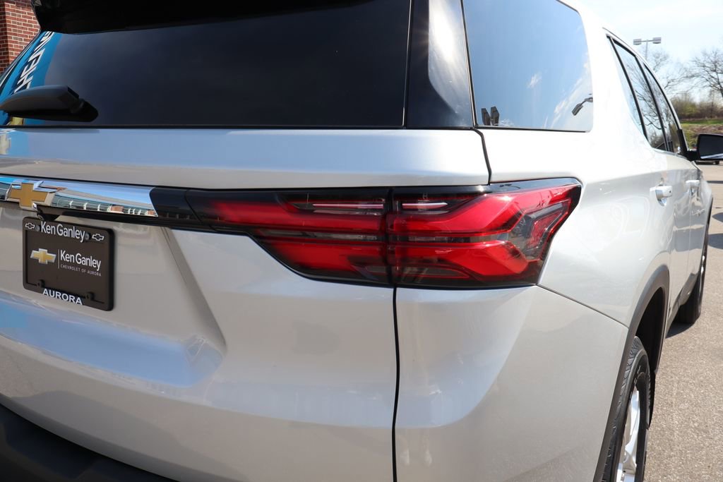 Used 2022 Chevrolet Traverse LS AWD/4WD image 30