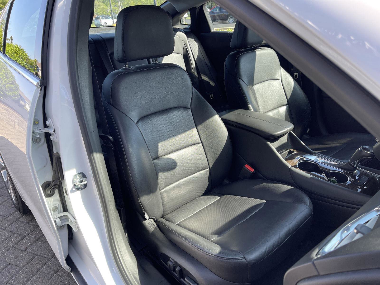 Used 2017 Chevrolet Malibu Premier w/ Driver Confidence Package FWD image 36