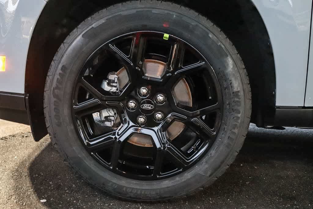New 2025 Ford Maverick Lariat w/ Black Appearance Package AWD/4WD image 22
