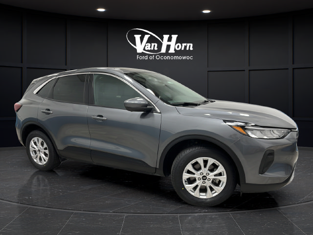 Used 2023 Ford Escape Active w/ Tech Pack #2 AWD/4WD image 1
