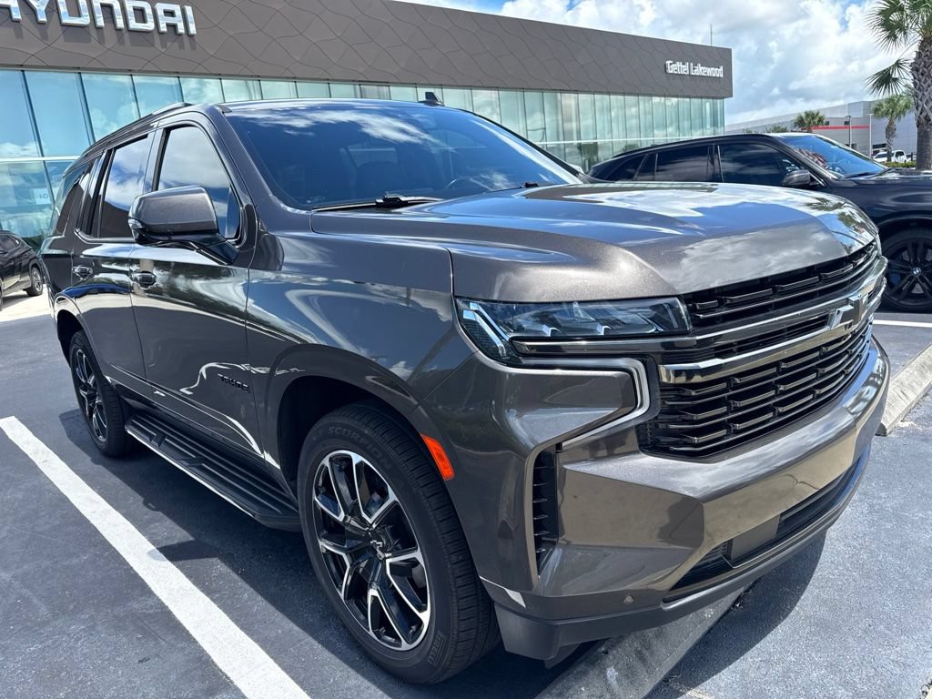 Used 2021 Chevrolet Tahoe RST w/ Luxury Package AWD/4WD image 4