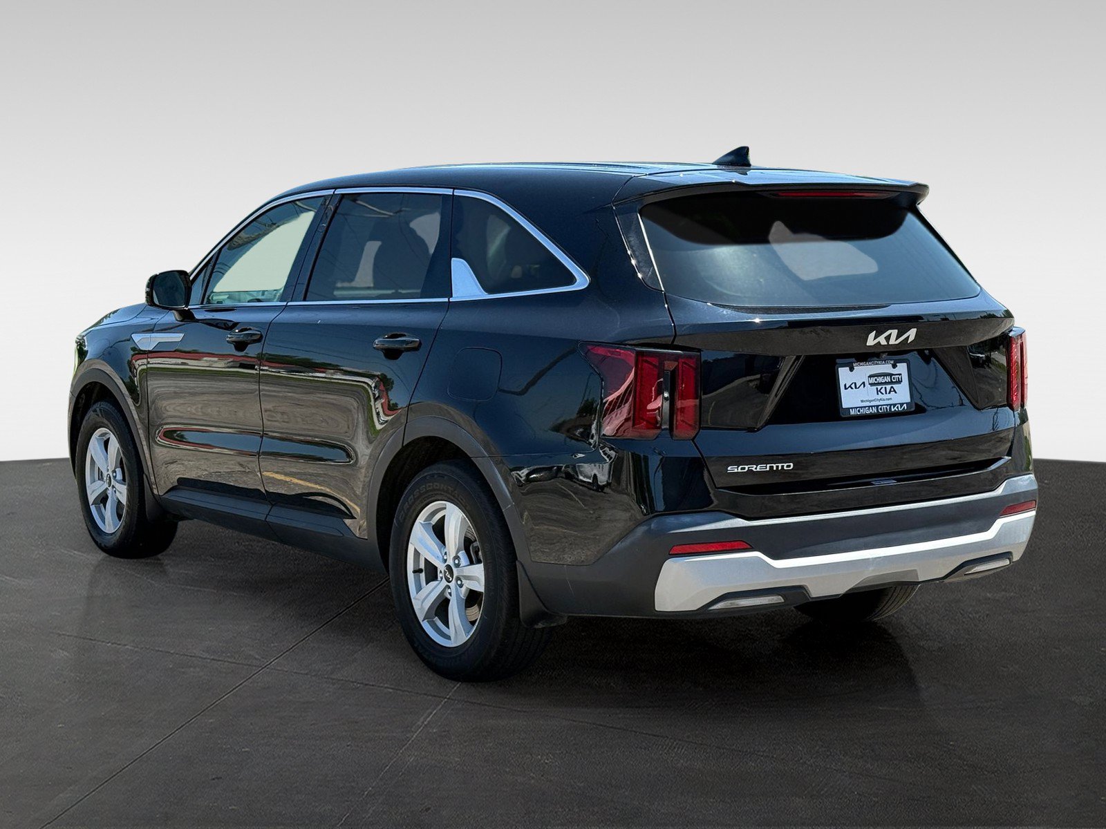 Used 2024 Kia Sorento LX FWD image 7