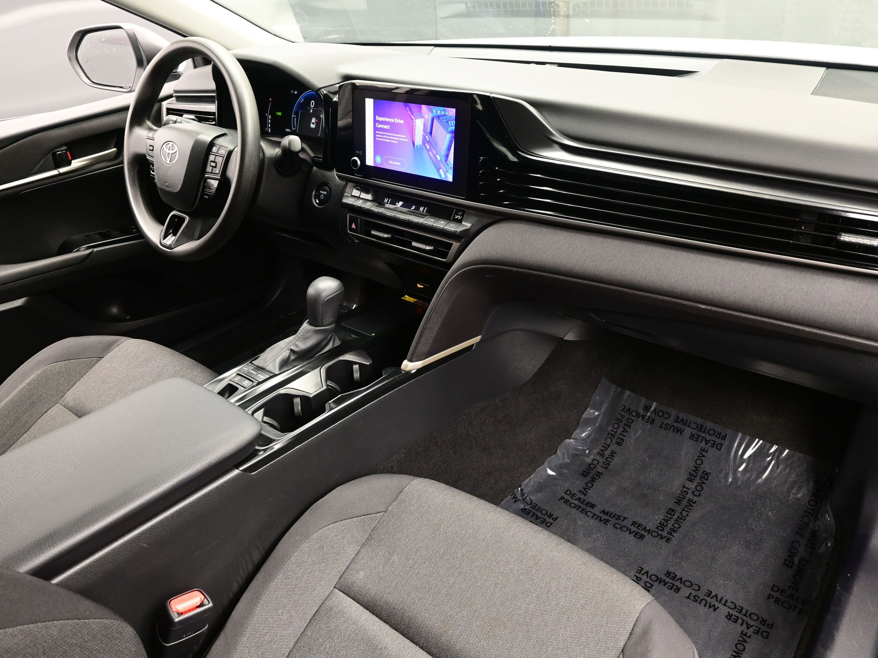 Used 2025 Toyota Camry LE image 14