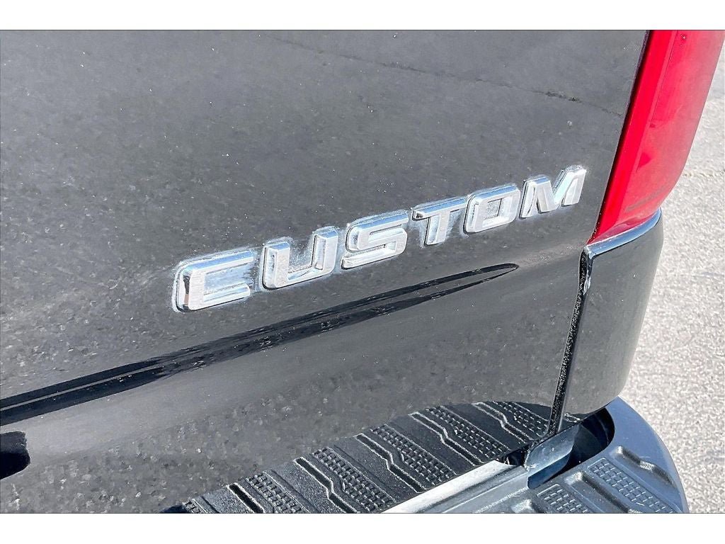 Used 2021 Chevrolet Silverado 1500 Custom Trail Boss AWD/4WD image 9