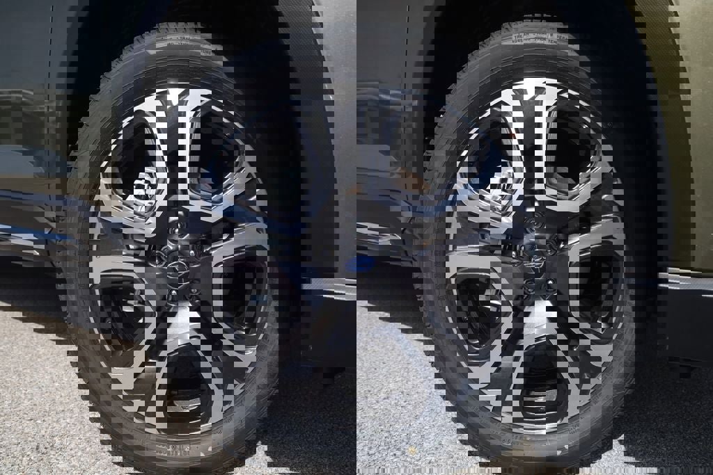 New 2026 Subaru Ascent Limited image 3