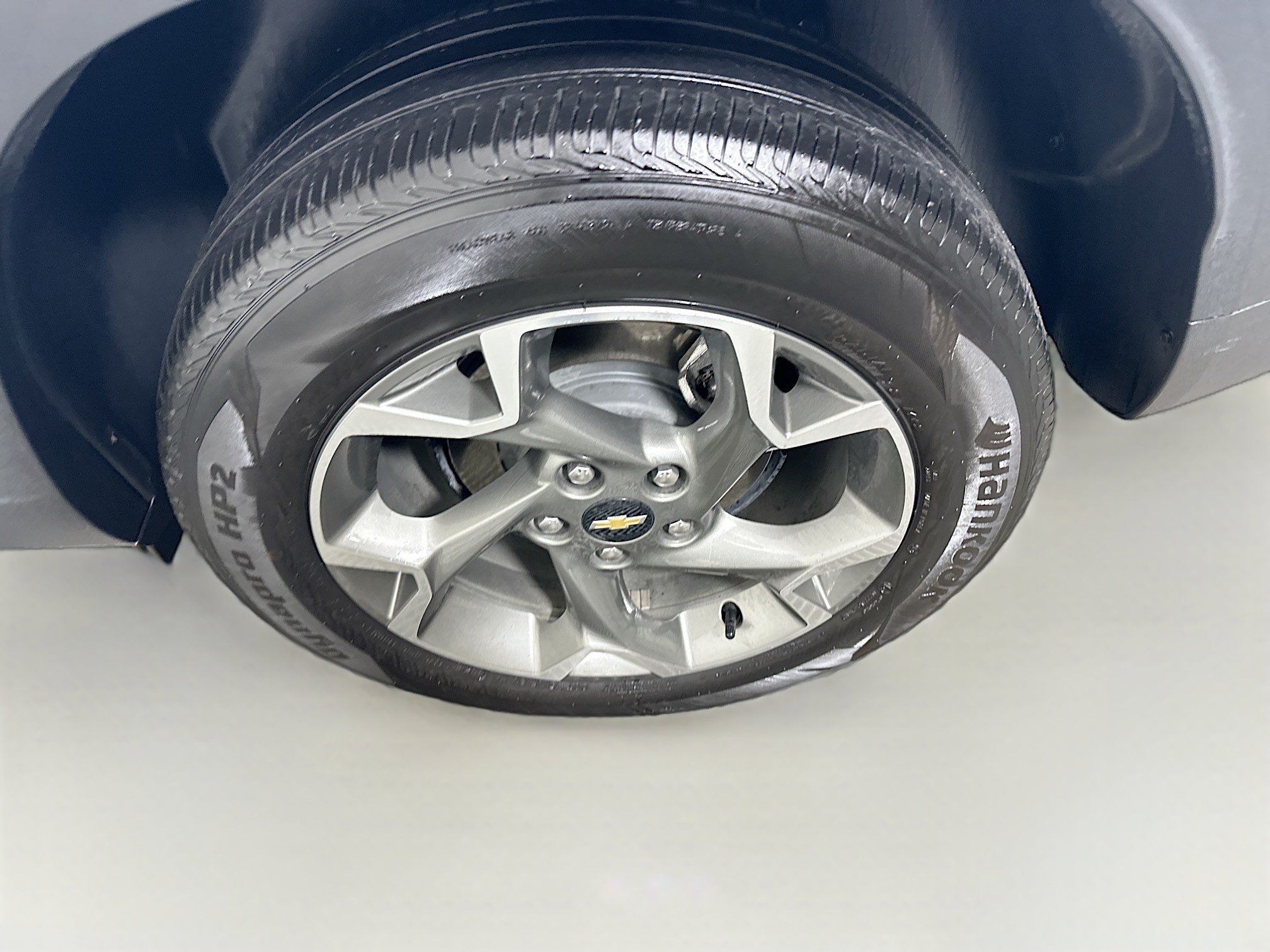 Used 2025 Chevrolet Trax LT FWD image 11
