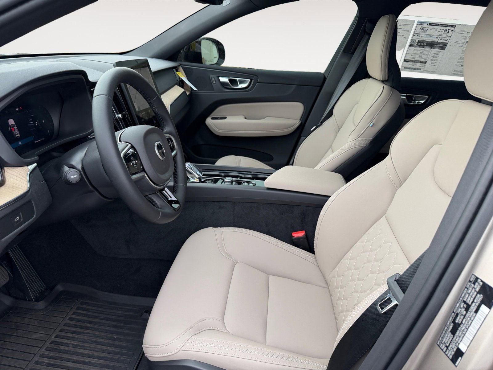 New 2026 Volvo XC60 B5 Plus w/ Protection Package Premier image 9