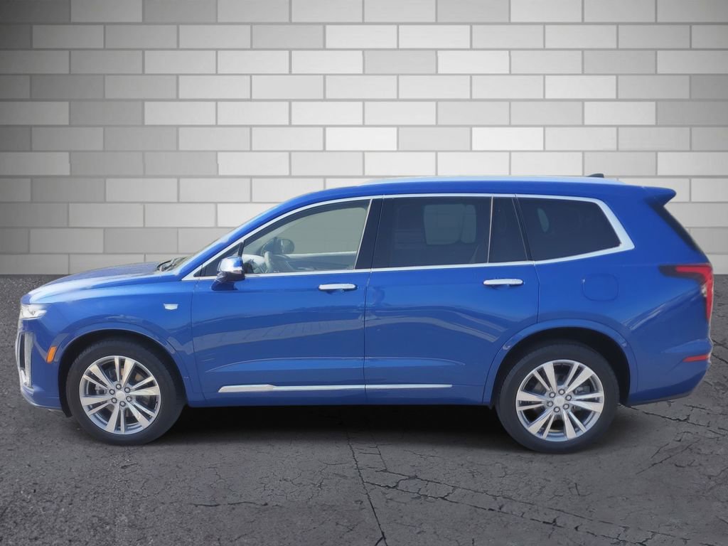 Used 2024 Cadillac XT6 Premium Luxury AWD/4WD image 2