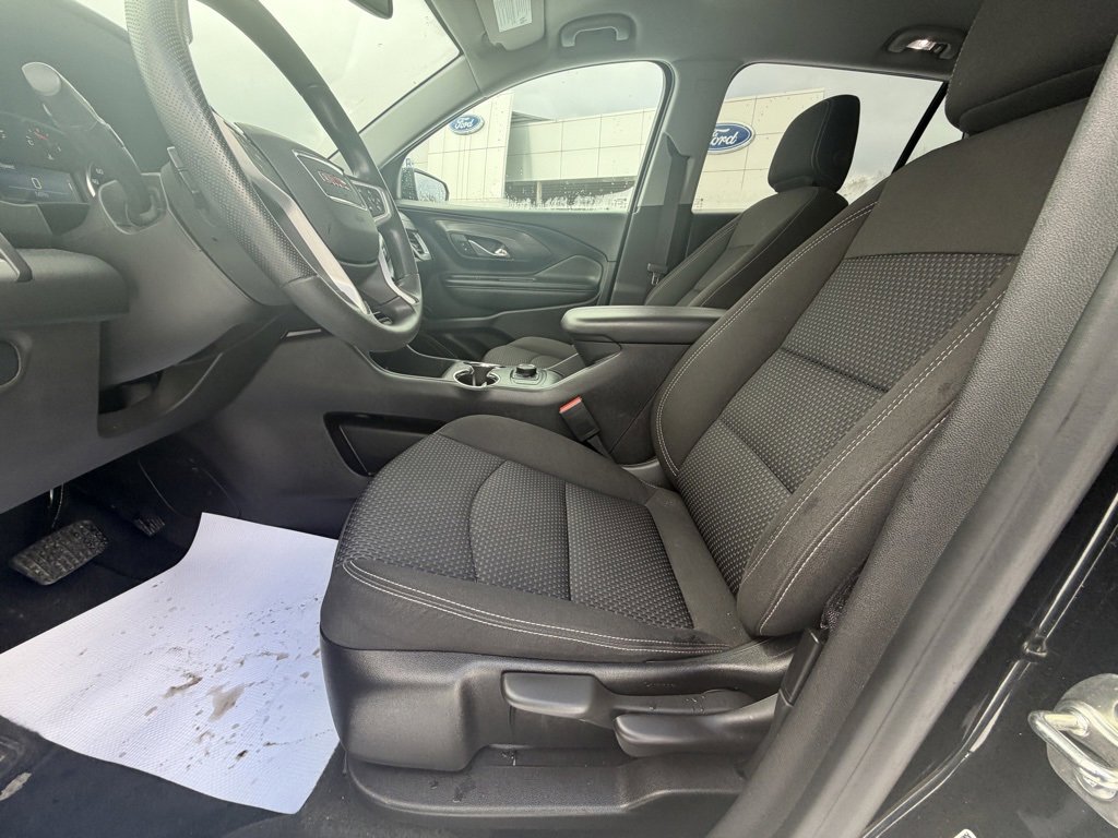 Used 2024 GMC Terrain SLE image 16