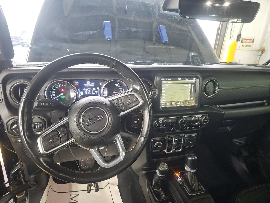 Used 2022 Jeep Wrangler Unlimited Sahara AWD/4WD image 6