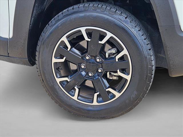 Used 2023 Jeep Renegade Latitude AWD/4WD image 21