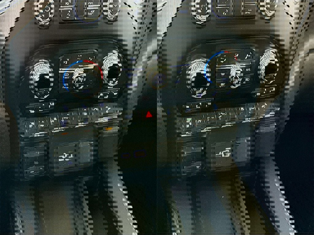 Used 2020 GMC Sierra 3500 Denali w/ Denali Ultimate Package image 10