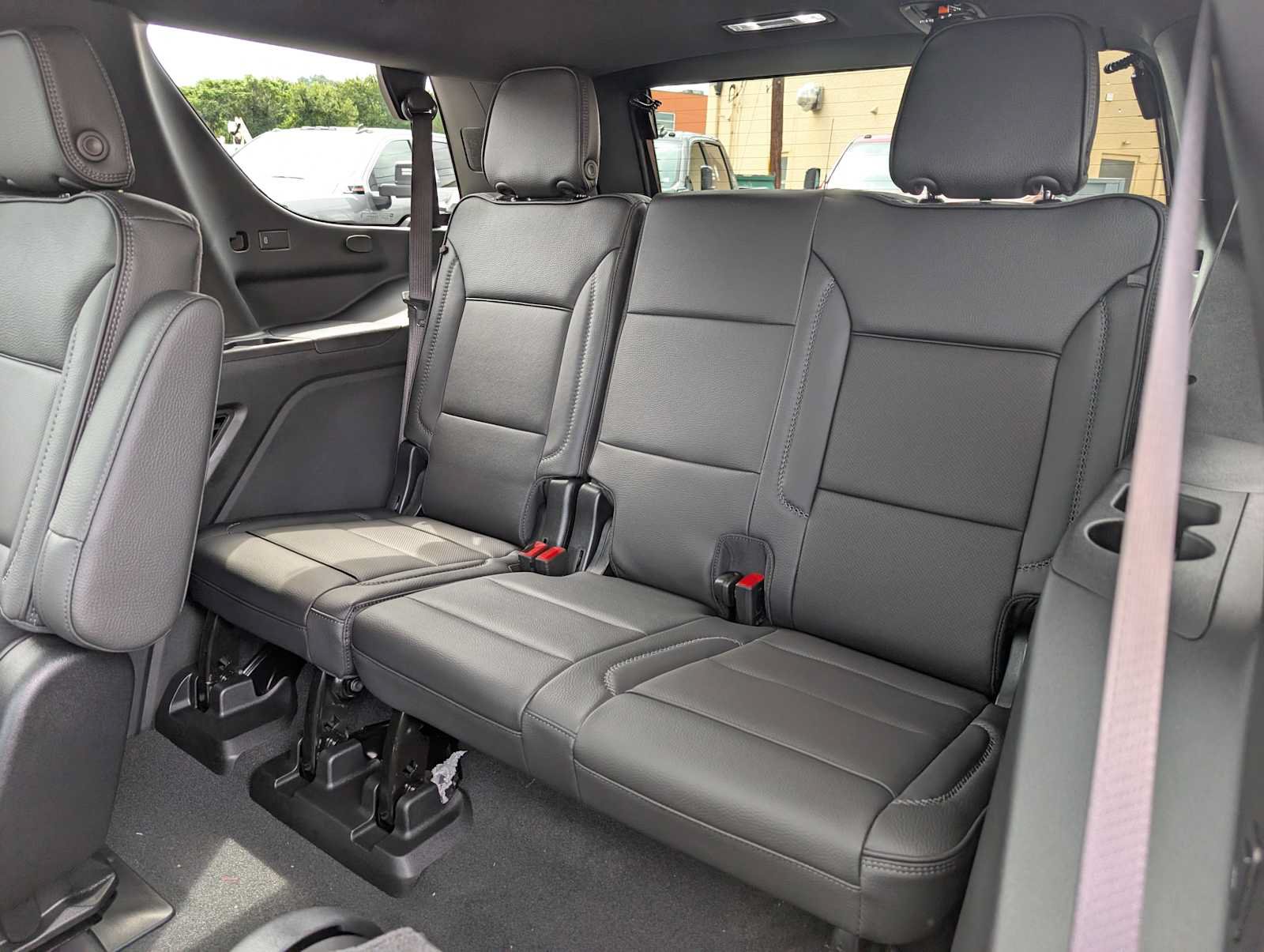 New 2026 GMC Yukon Denali w/ Denali Reserve Package AWD/4WD image 18
