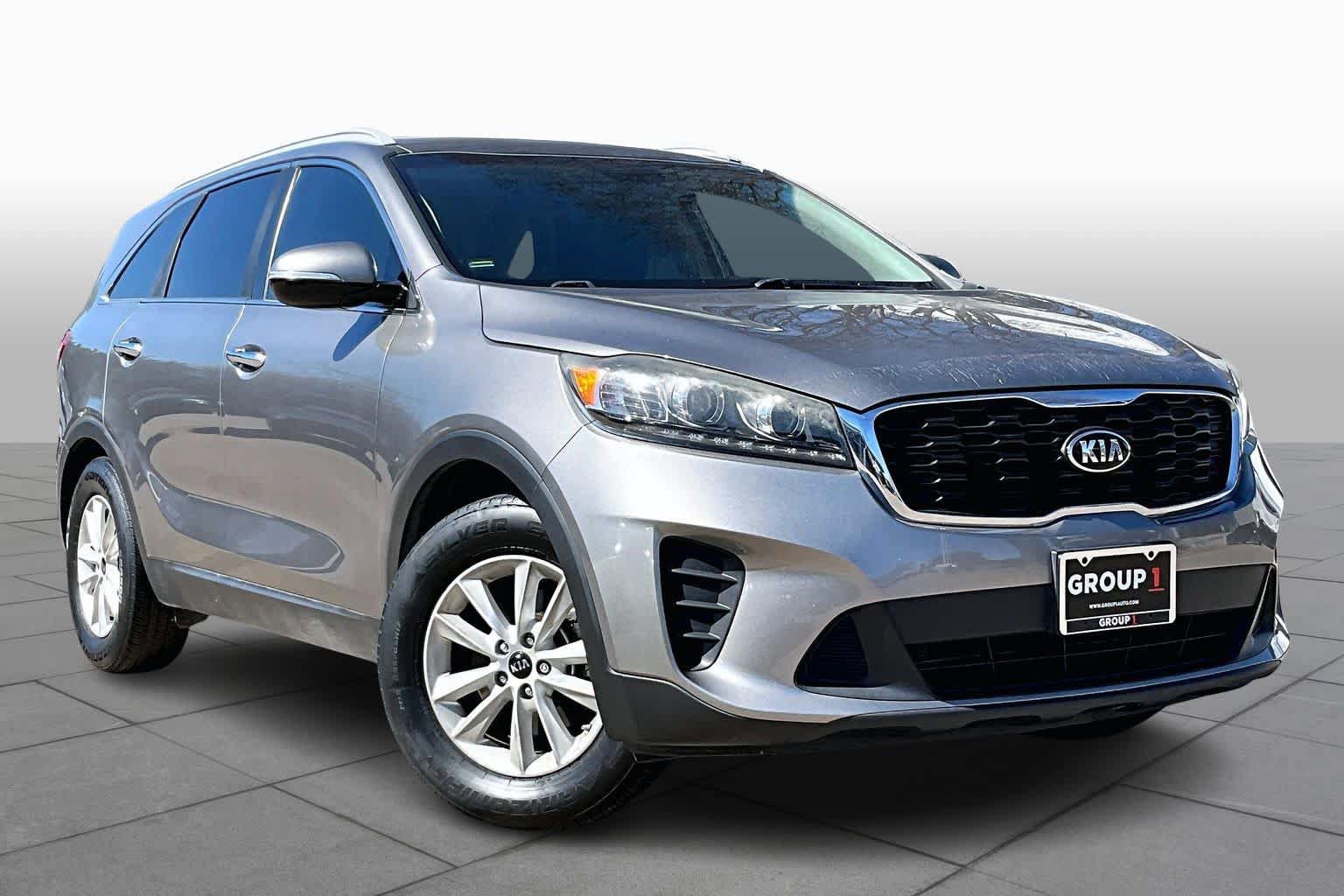 Used 2019 Kia Sorento FWD w/ LX Convenience Package image 4