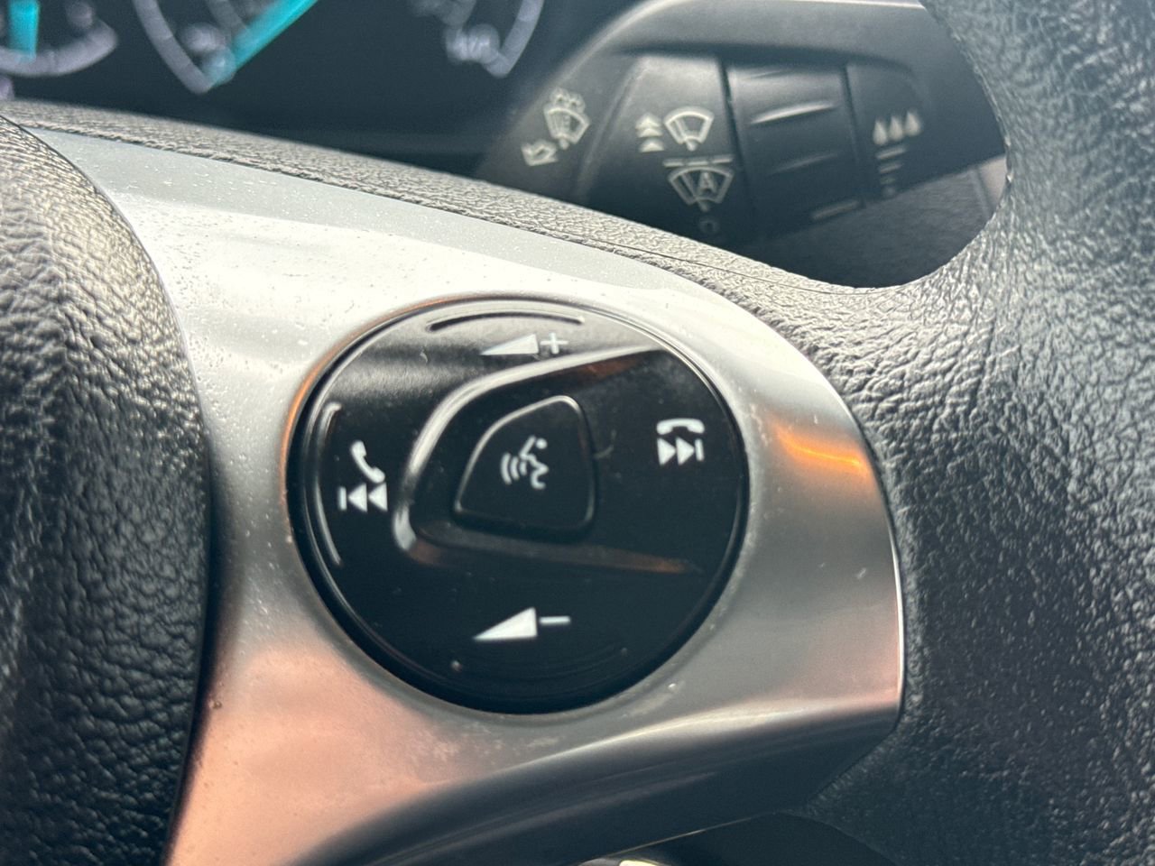 Used 2023 Ford Transit Connect XL image 27