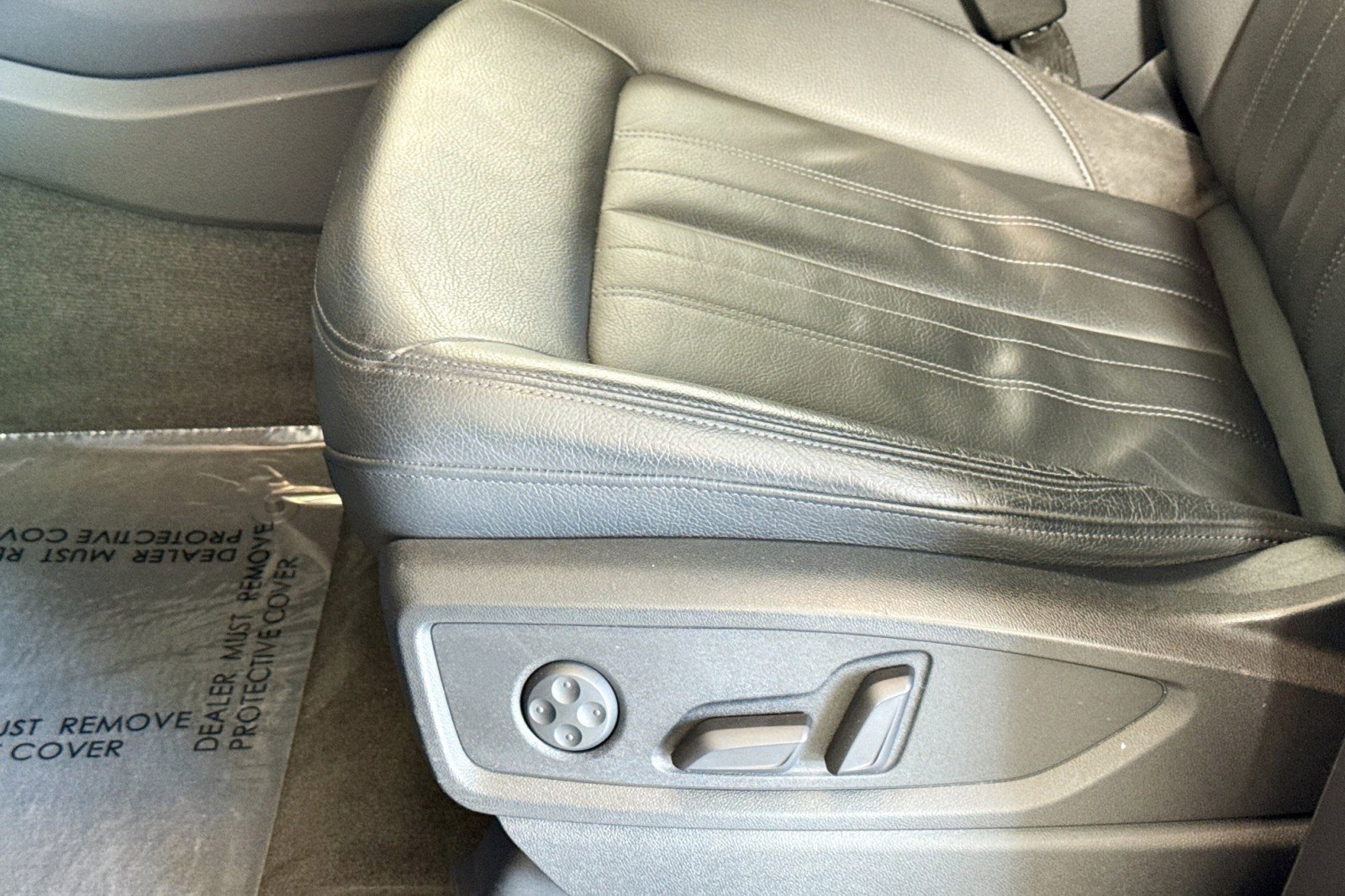 Used 2020 Audi Q5 e Premium Plus w/ Premium Plus Package image 18