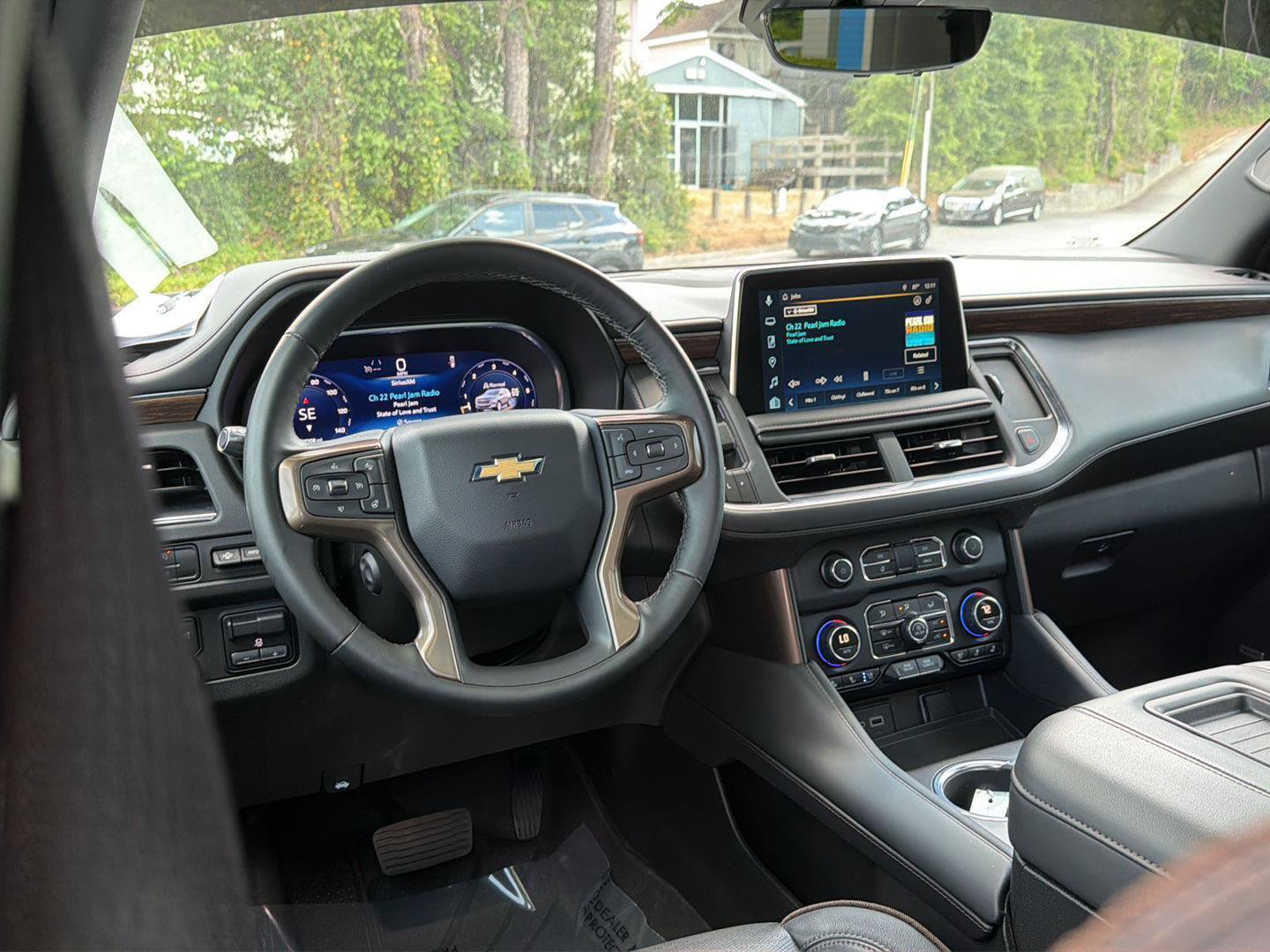 Used 2024 Chevrolet Tahoe High Country AWD/4WD image 20