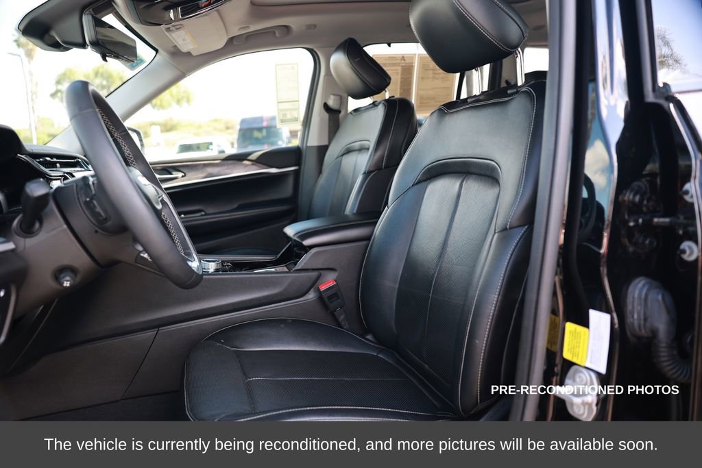 Used 2022 Jeep Grand Cherokee Limited 4xe w/ Luxury Tech Group II image 17