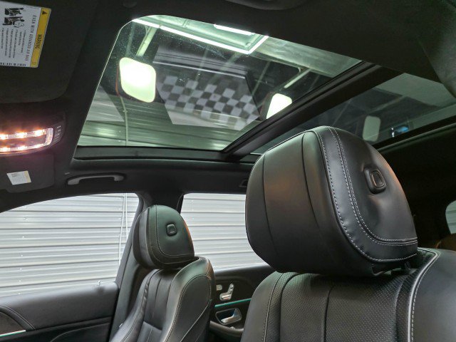 Used 2021 Mercedes-Benz GLS 450 4MATIC image 21
