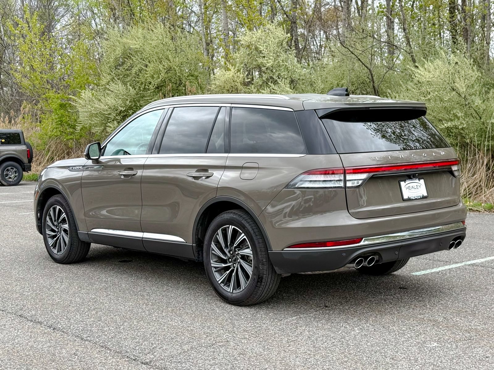 Used 2025 Lincoln Aviator AWD w/ Equipment Group 101A image 4