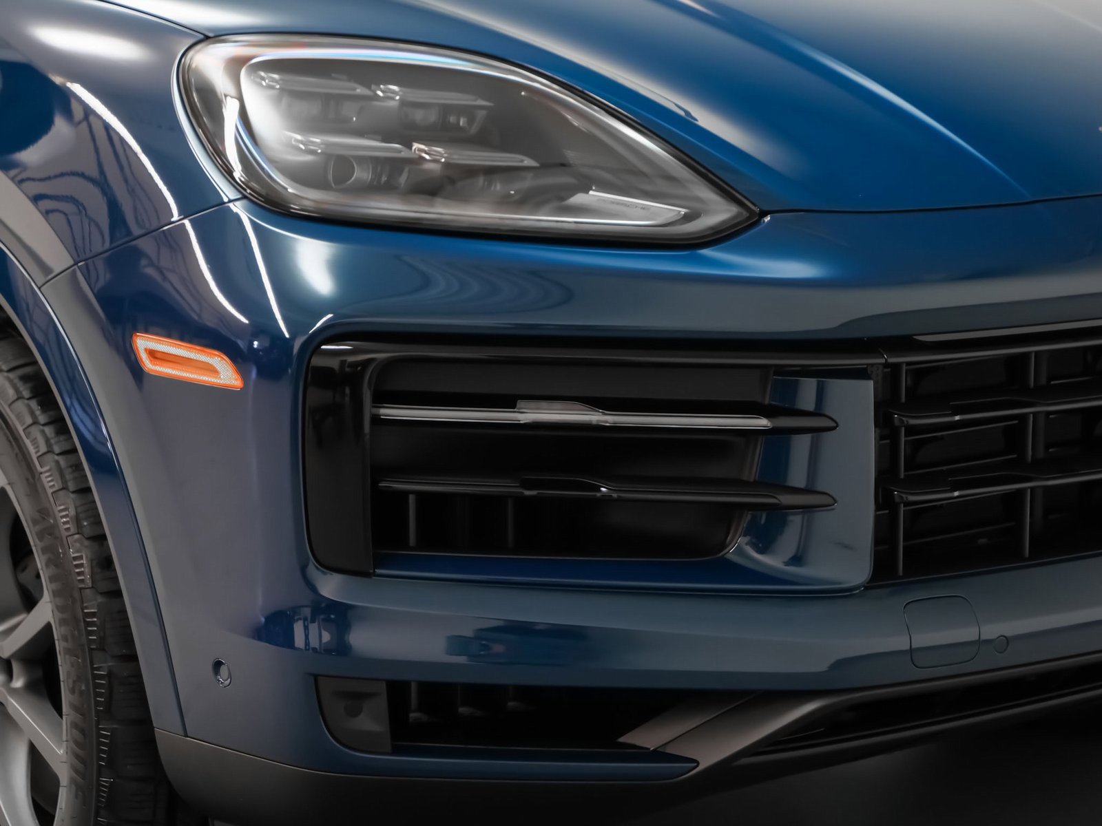 Used 2024 Porsche Cayenne image 16