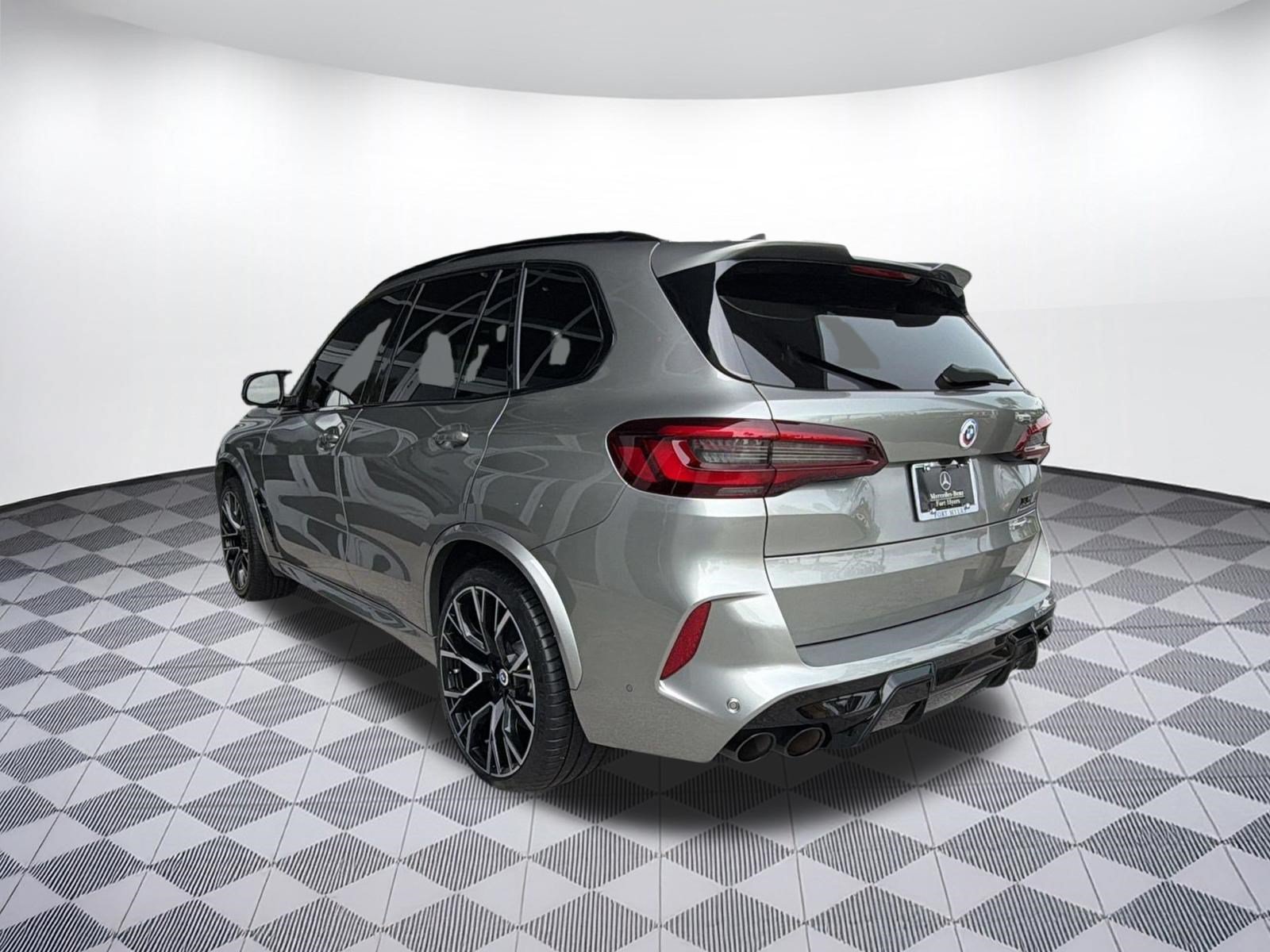 Used 2022 BMW X5 M w/ Competition Package 2 AWD/4WD image 3