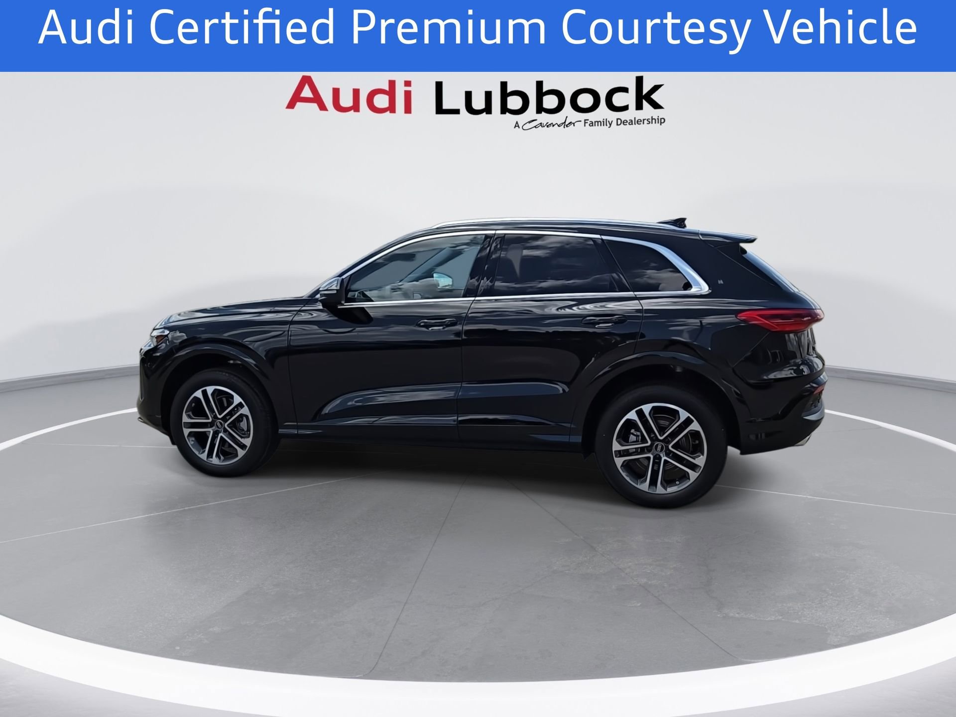 Certified 2025 Audi Q5 Premium w/ Convenience Package AWD/4WD image 6