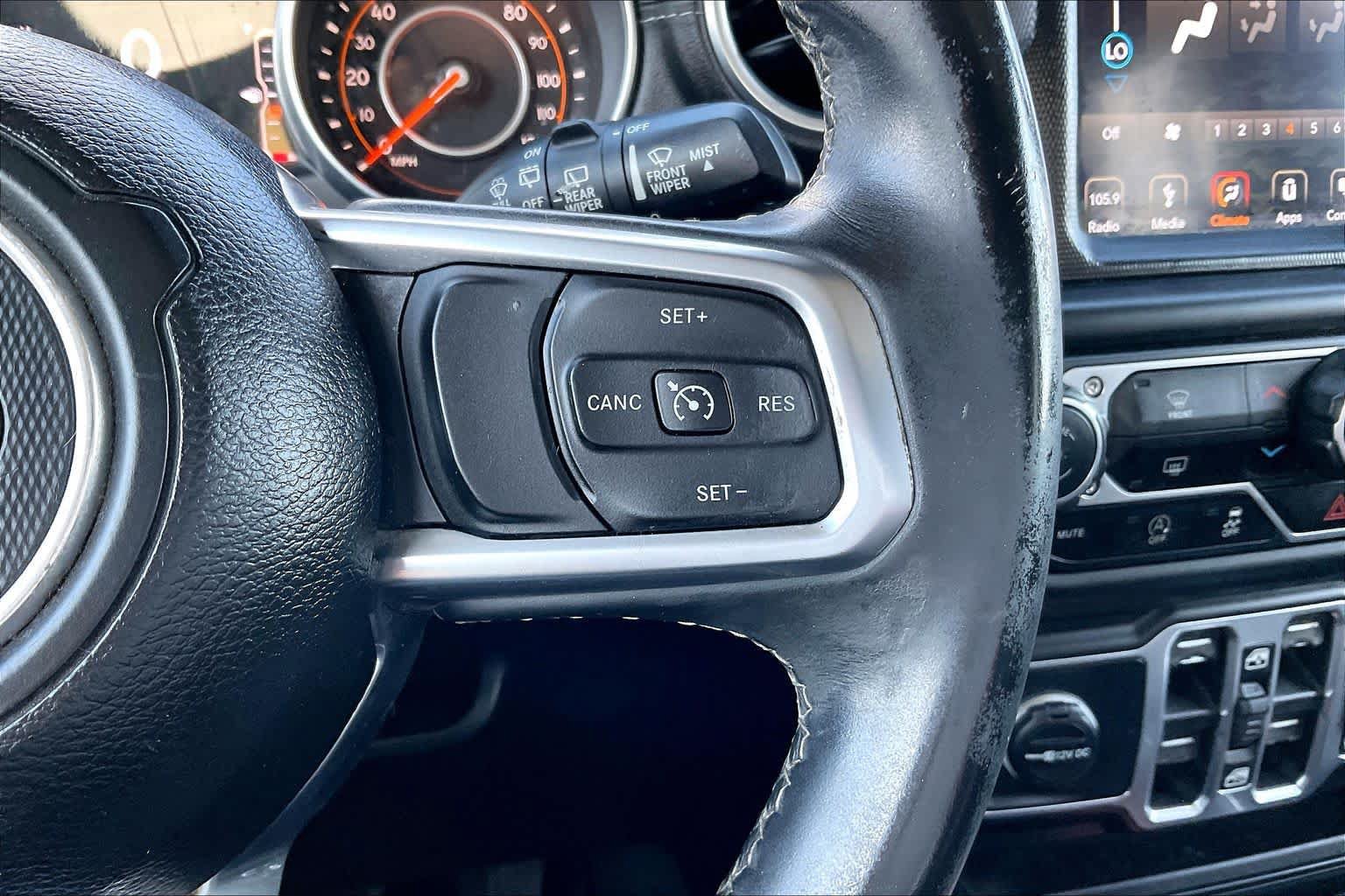 Used 2018 Jeep Wrangler Unlimited Sahara AWD/4WD image 23