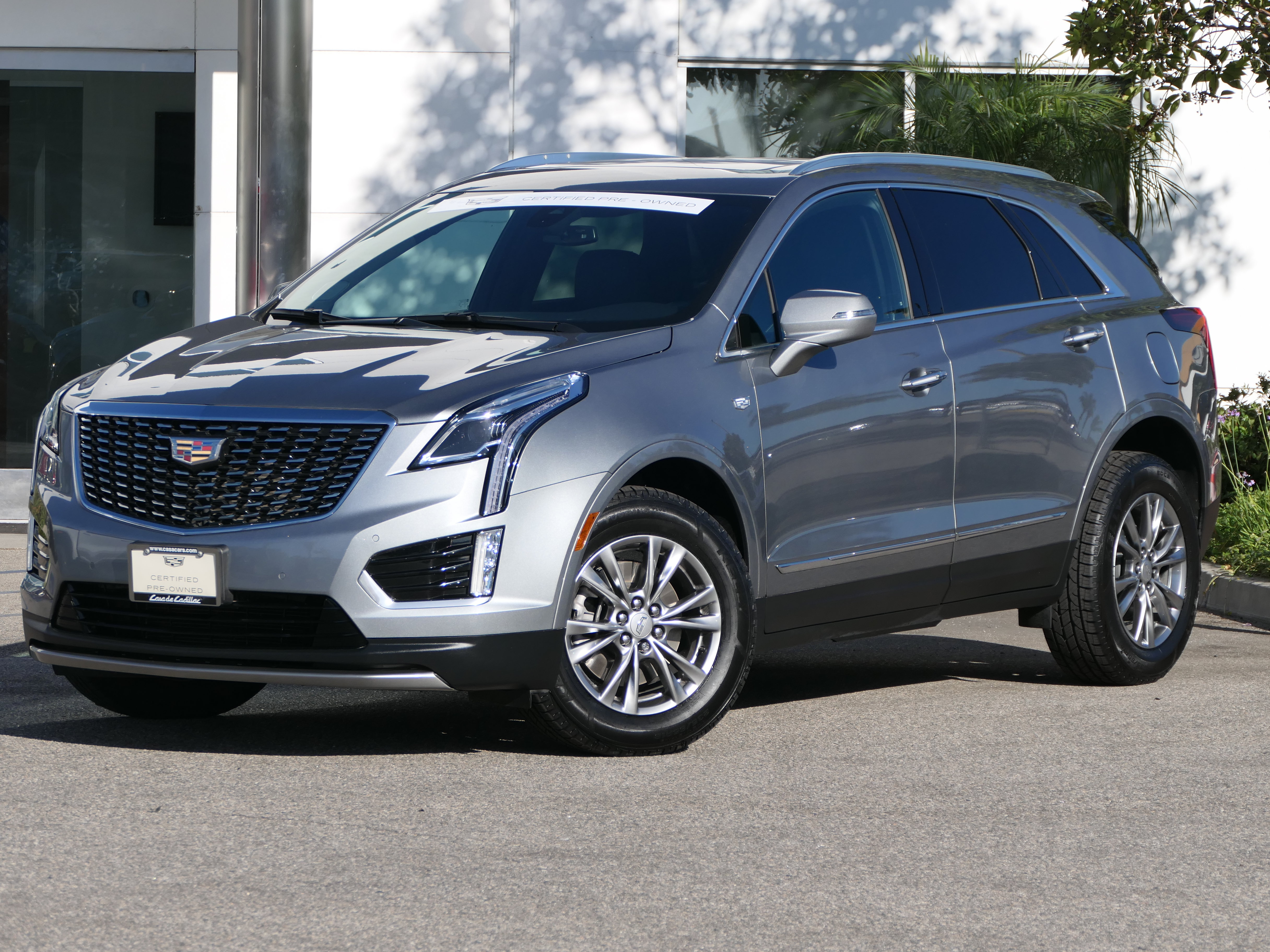 Certified 2023 Cadillac XT5 Premium Luxury FWD image 1