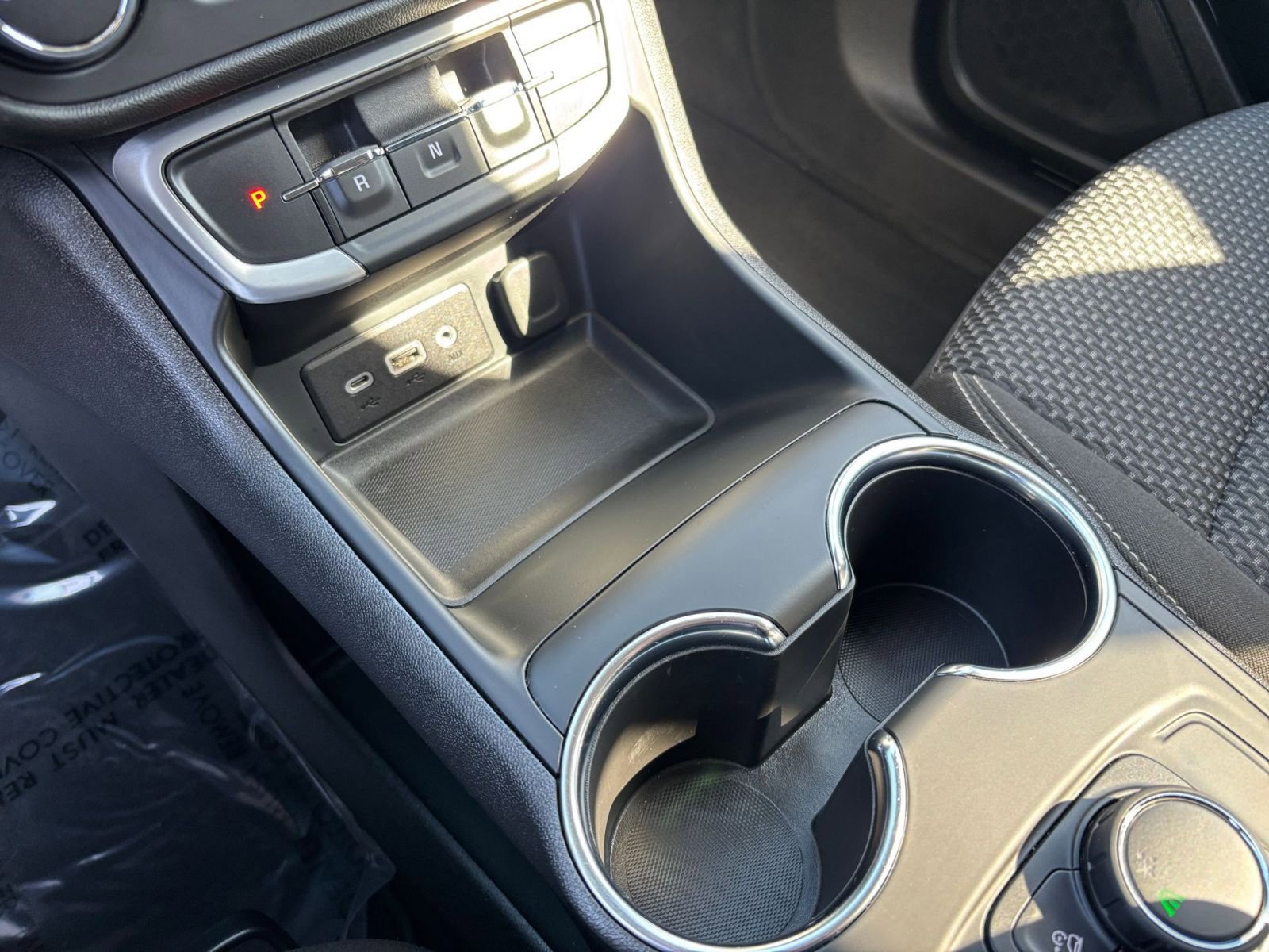 Used 2024 GMC Terrain SLE image 40