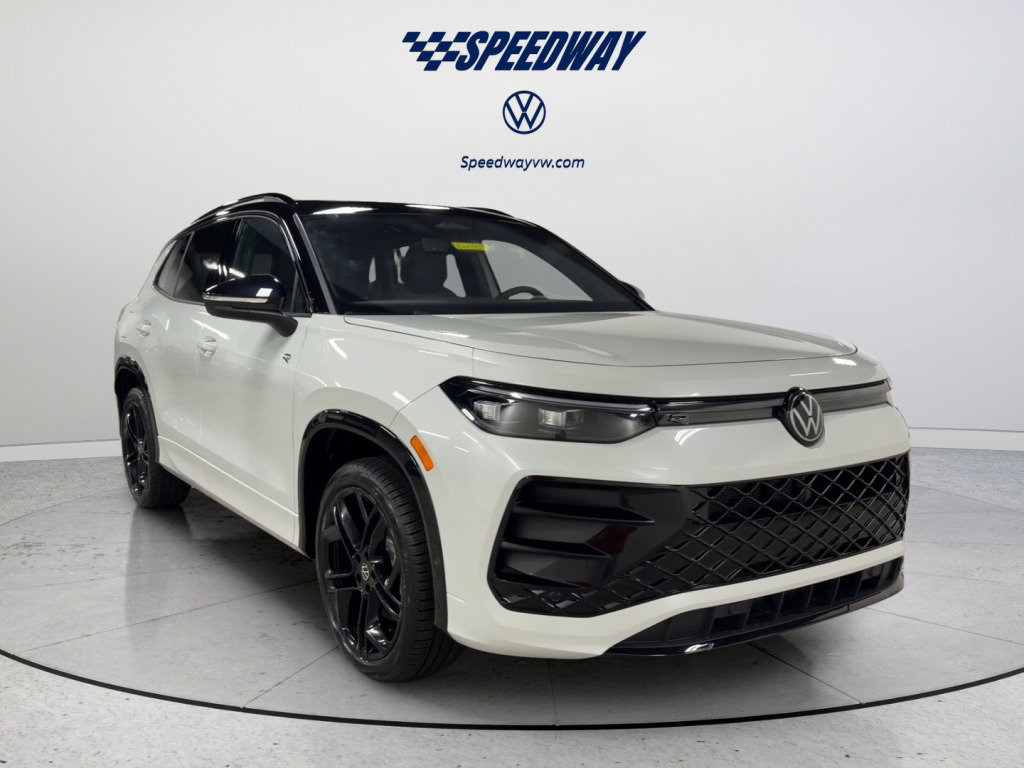 New 2026 Volkswagen Tiguan SE R-Line AWD/4WD image 2