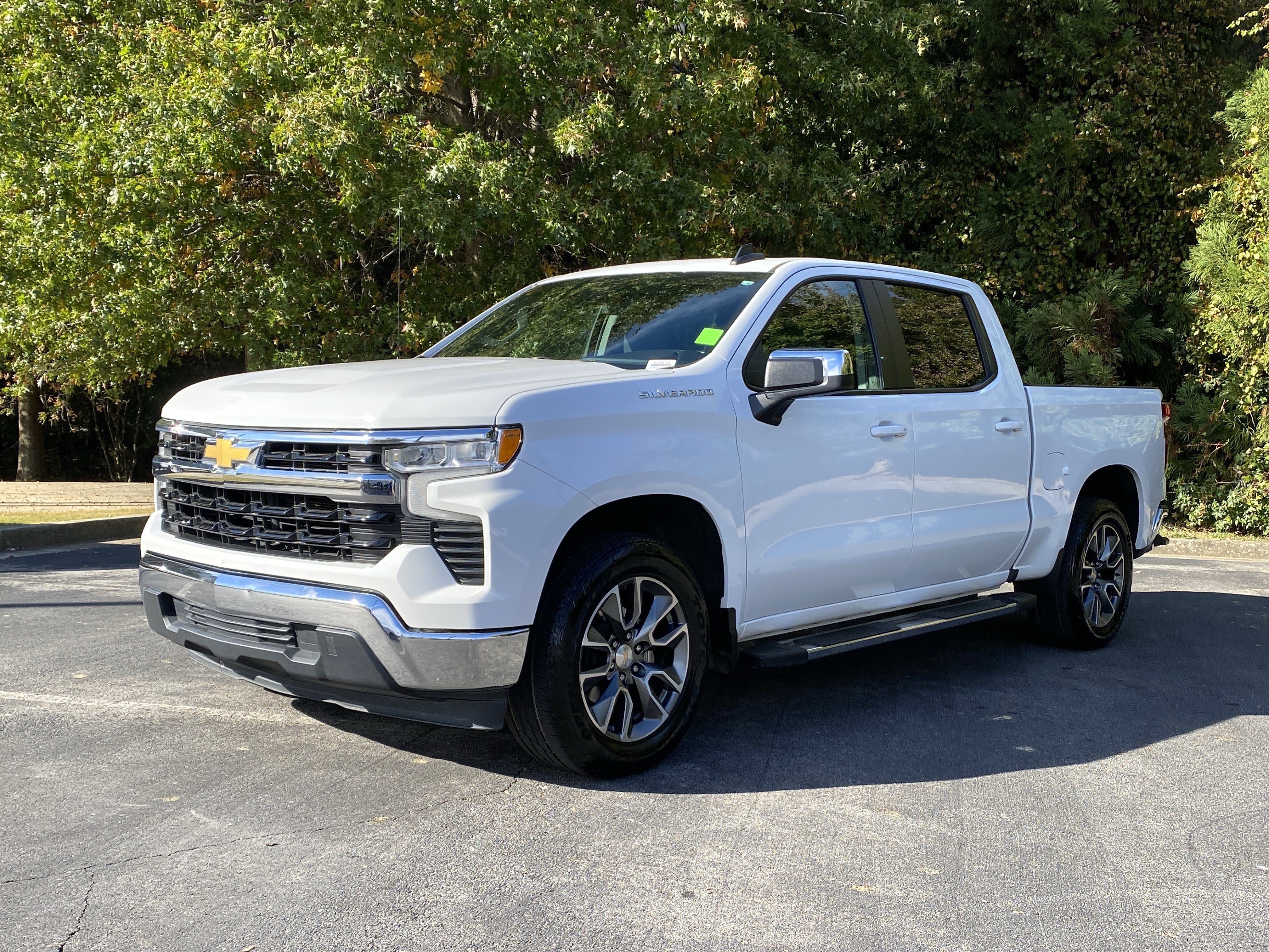 Used 2024 Chevrolet Silverado 1500 LT w/ Protection Package RWD image 5