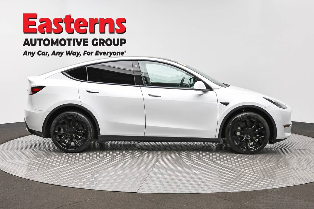 Used 2022 Tesla Model Y Long Range image 4
