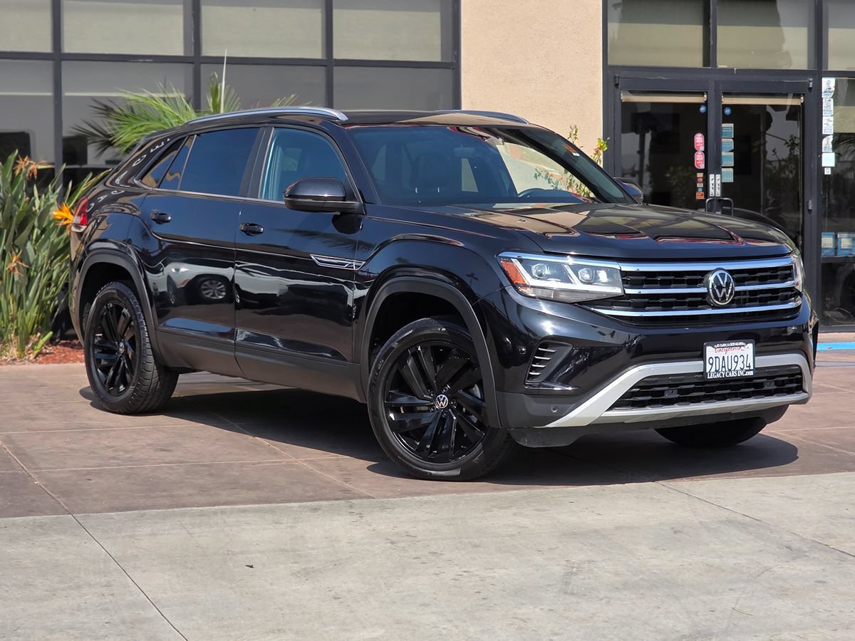 Used 2023 Volkswagen Atlas Cross Sport SE FWD image 3