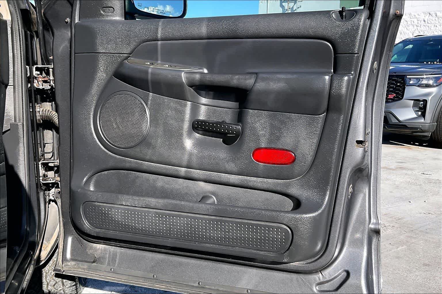 Used 2003 Dodge Ram 1500 Truck 2WD Quad Cab image 28