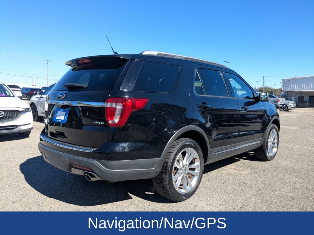 Used 2018 Ford Explorer XLT w/ Equipment Group 202A image 4