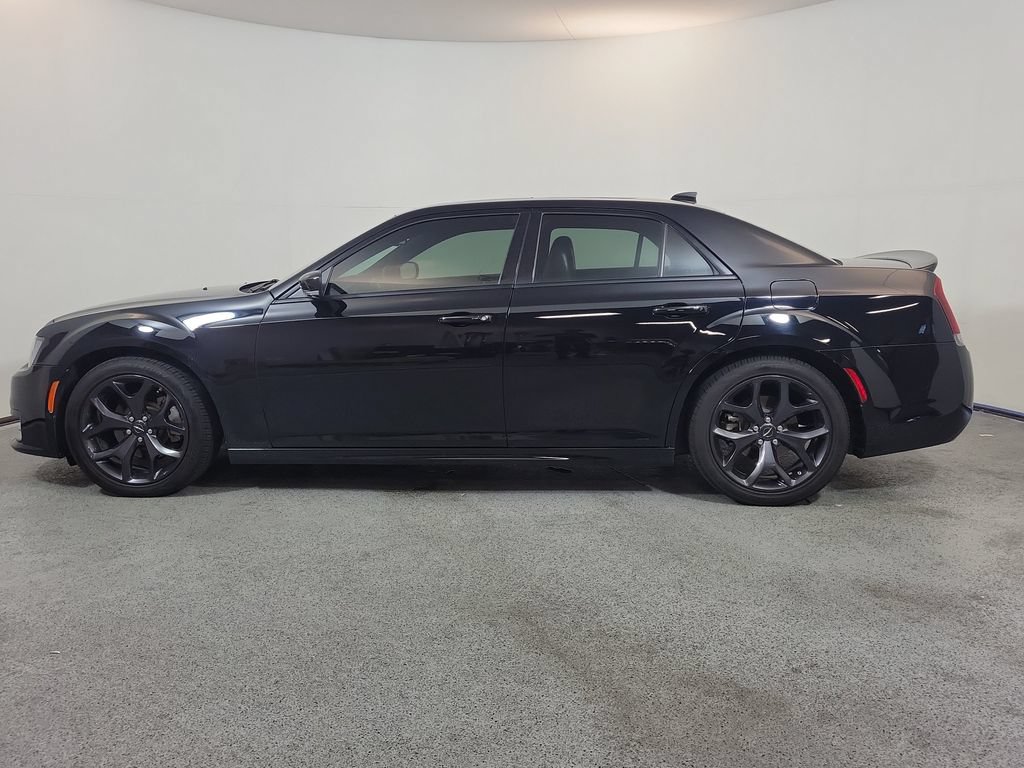 Used 2023 Chrysler 300 S w/ Comfort Group RWD image 5
